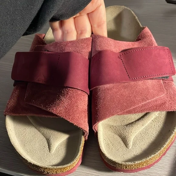 Birkenstock suede KYOTO burgundy Kyoto Nubuck Leather in Color Berry Crush | BIRKENSTOCK US main image 2